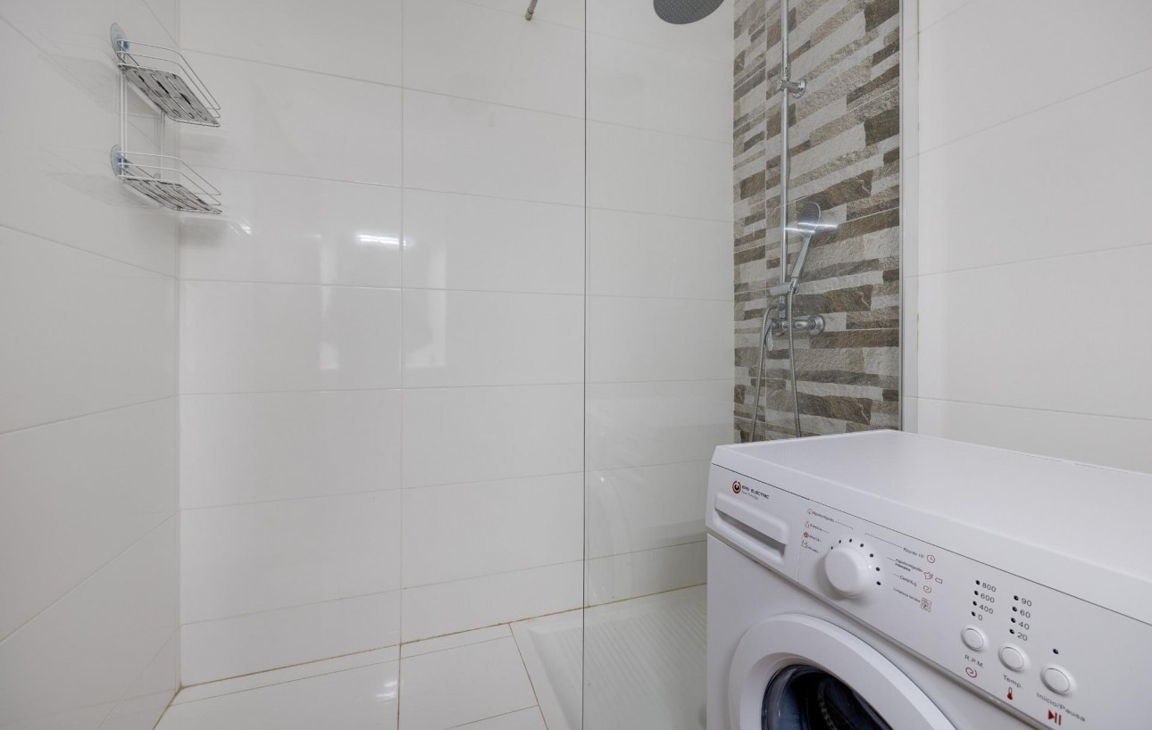 Sale - Study - Torrevieja - Centro