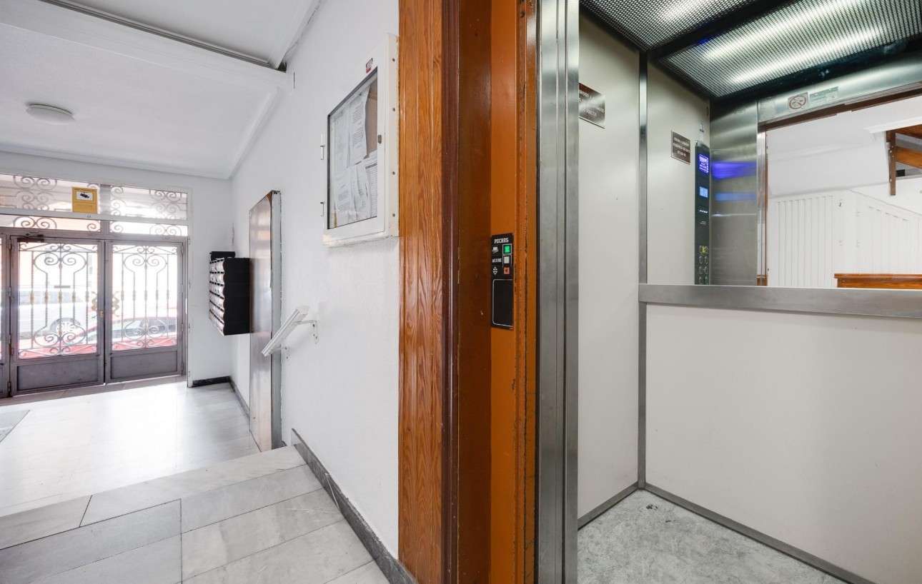 Sale - Study - Torrevieja - Centro