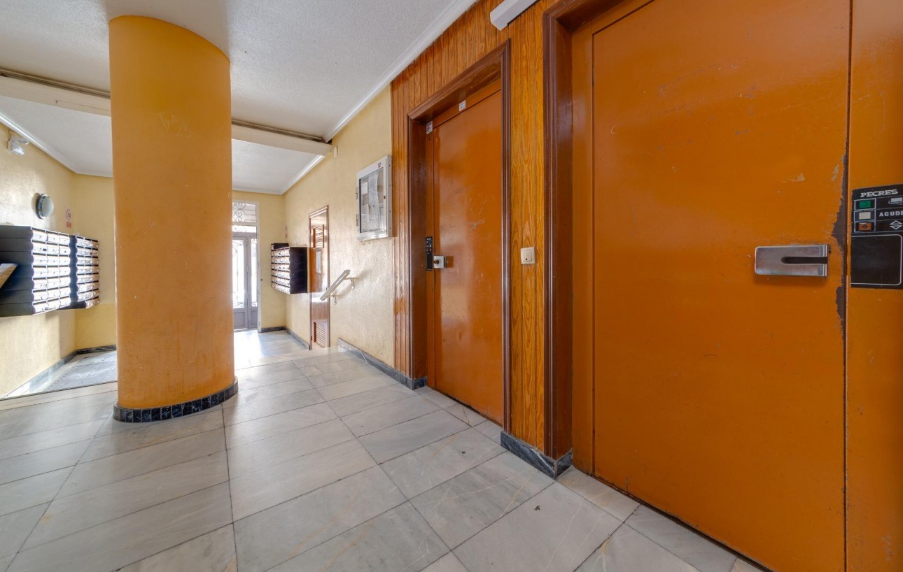 Sale - Study - Torrevieja - Centro