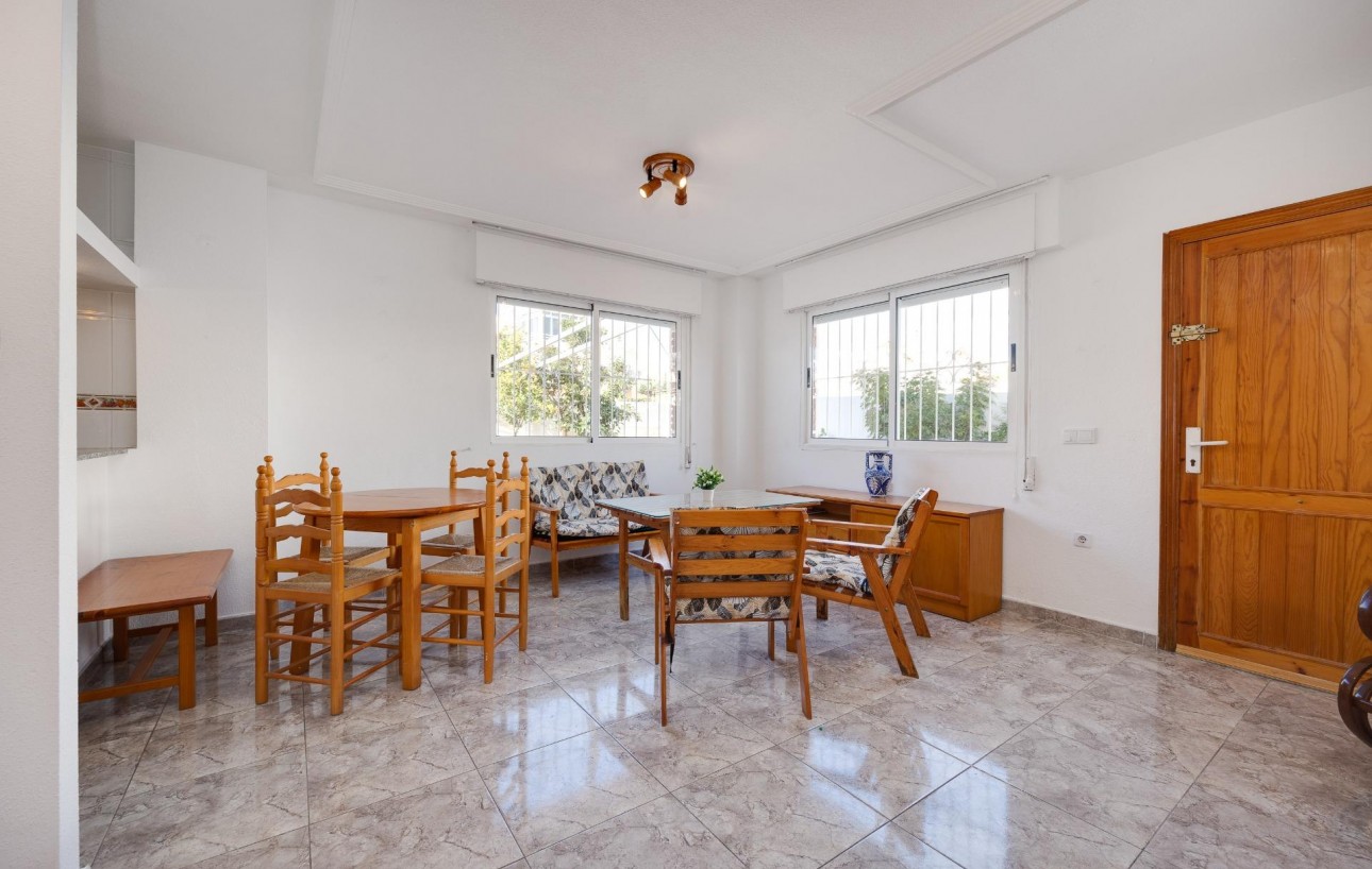 Resale - Chalet - Orihuela Costa - Los Altos