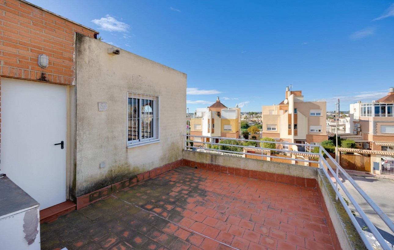 Resale - Chalet - Orihuela Costa - Los Altos