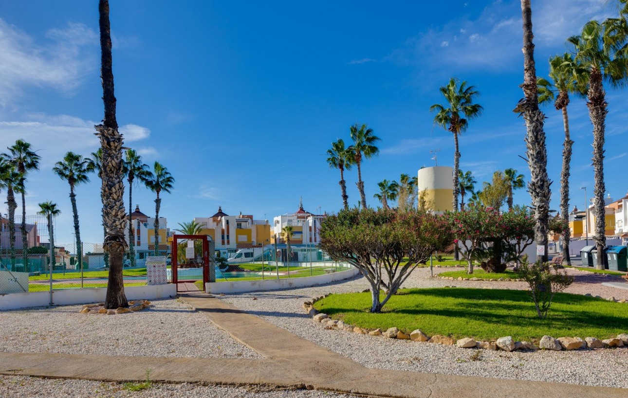 Resale - Chalet - Orihuela Costa - Los Altos