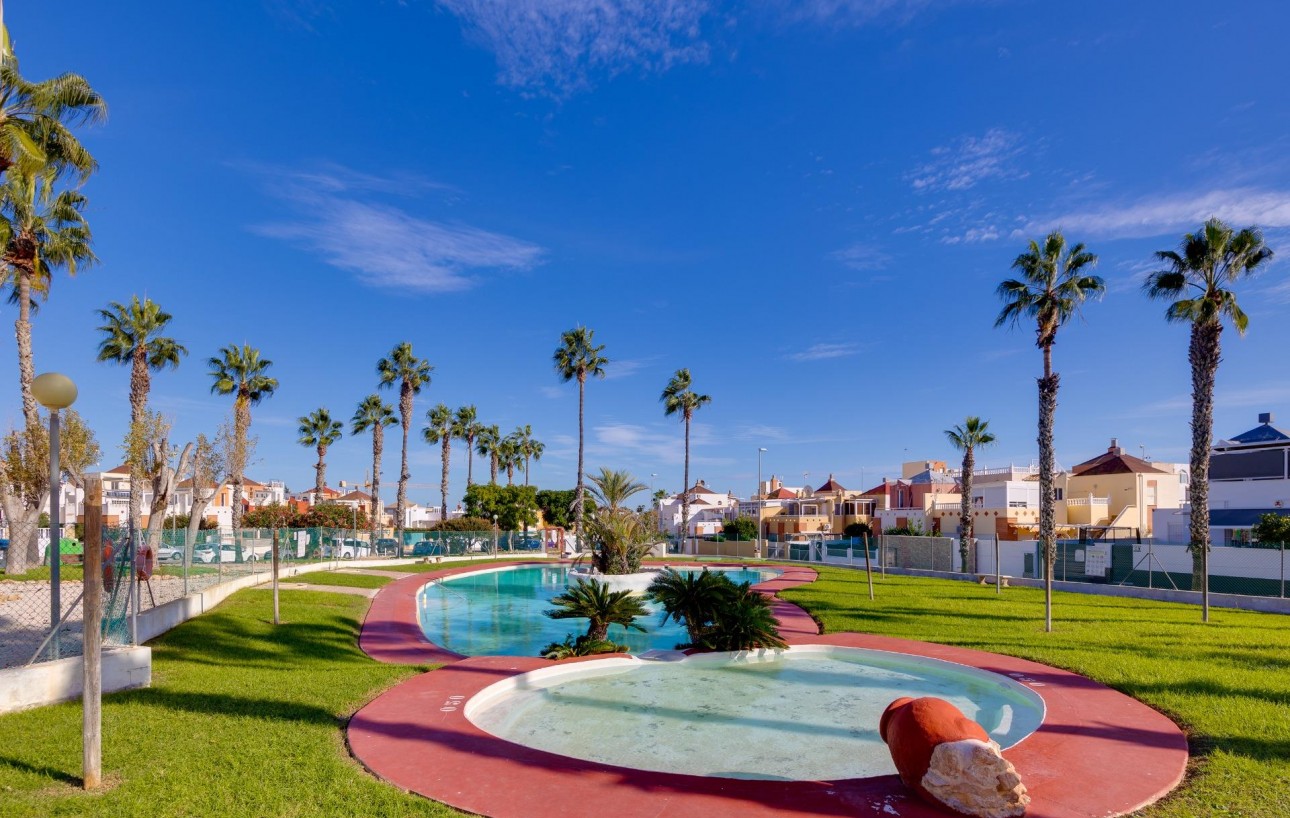 Resale - Chalet - Orihuela Costa - Los Altos