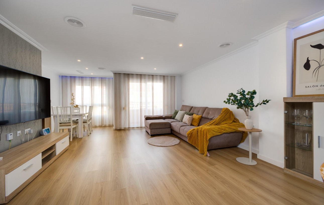 Venta - Apartamento - Torrevieja - Centro