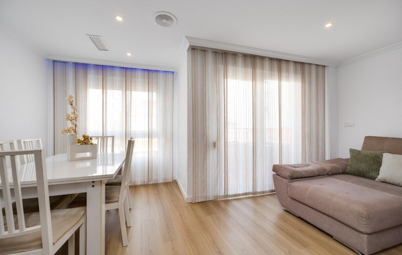 Venta - Apartamento - Torrevieja - Centro