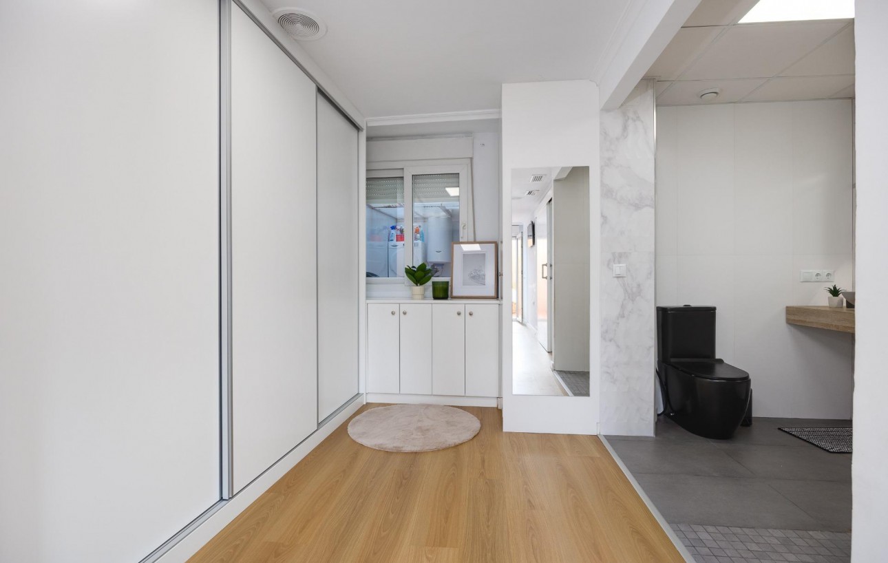 Venta - Apartamento - Torrevieja - Centro