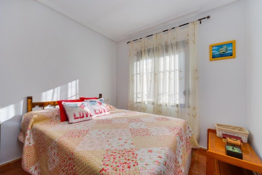 Resale - Chalet - Torrevieja - Playa de los locos