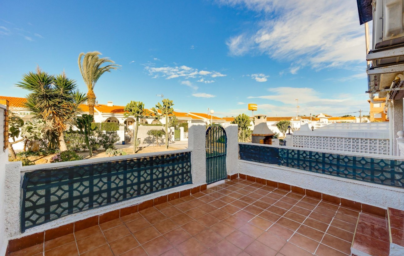 Resale - Chalet - Torrevieja - Playa de los locos