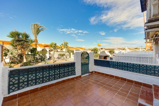 Resale - Chalet - Torrevieja - Playa de los locos
