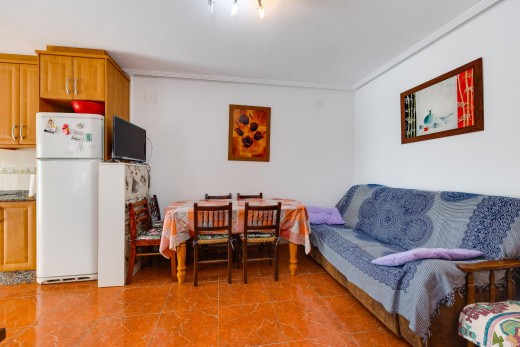 Resale - Chalet - Torrevieja - Playa de los locos