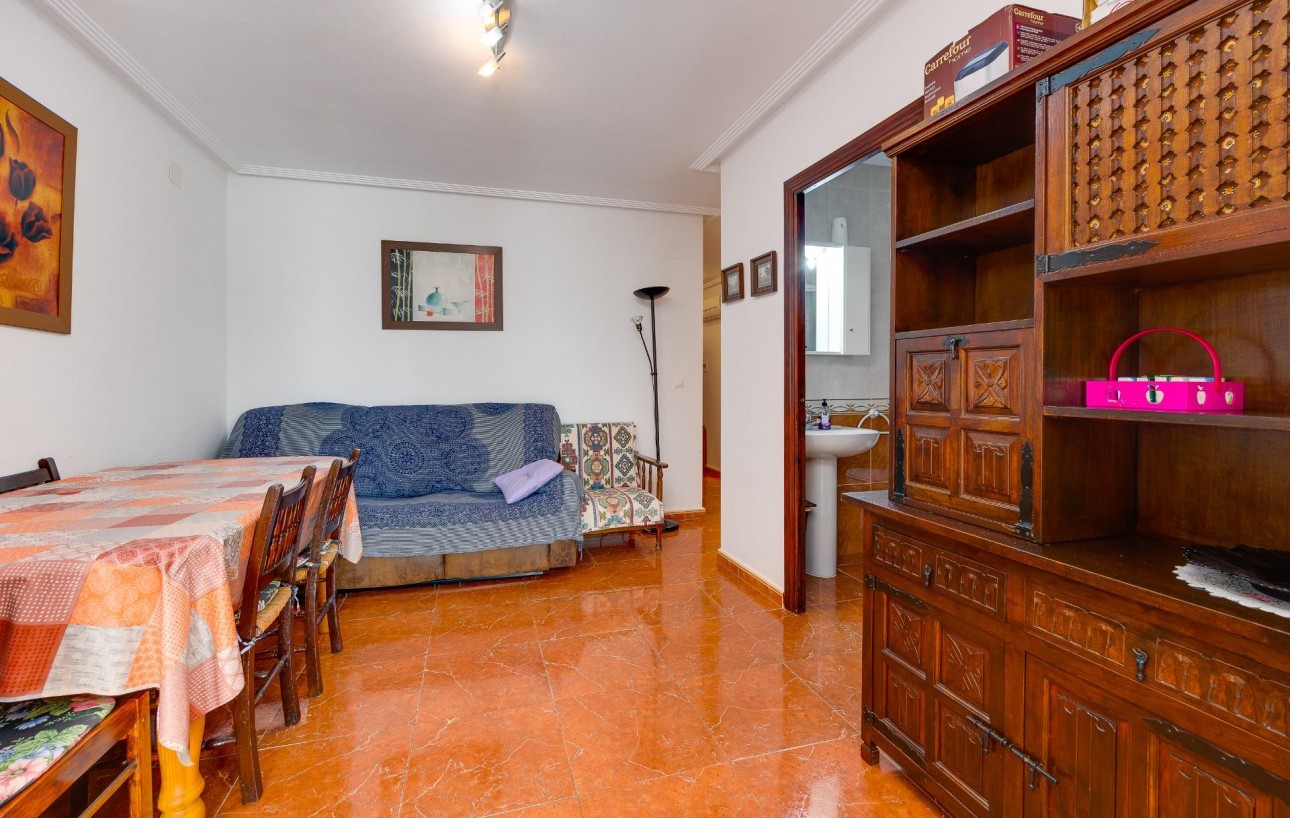 Resale - Chalet - Torrevieja - Playa de los locos