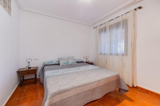 Resale - Chalet - Torrevieja - Playa de los locos