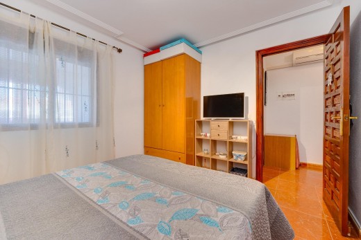 Resale - Chalet - Torrevieja - Playa de los locos