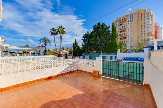 Resale - Chalet - Torrevieja - Playa de los locos