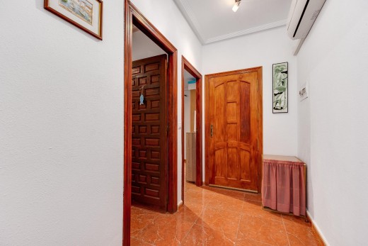 Resale - Chalet - Torrevieja - Playa de los locos