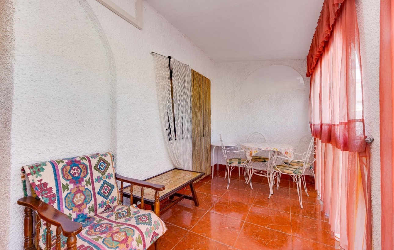 Resale - Chalet - Torrevieja - Playa de los locos