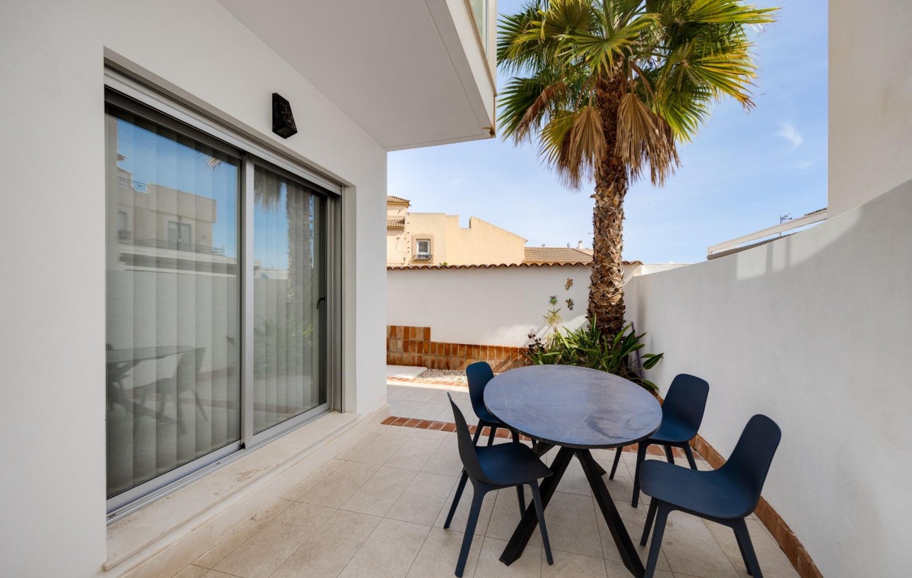 Venta - Chalet - Torrevieja - Los Frutales