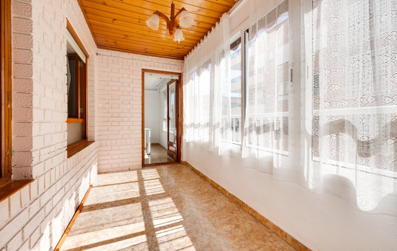 Resale - Lägenhet - Torrevieja - Acequion