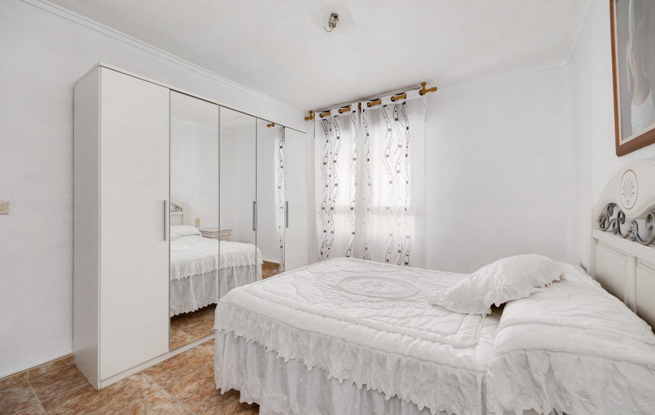 Resale - Lägenhet - Torrevieja - Acequion