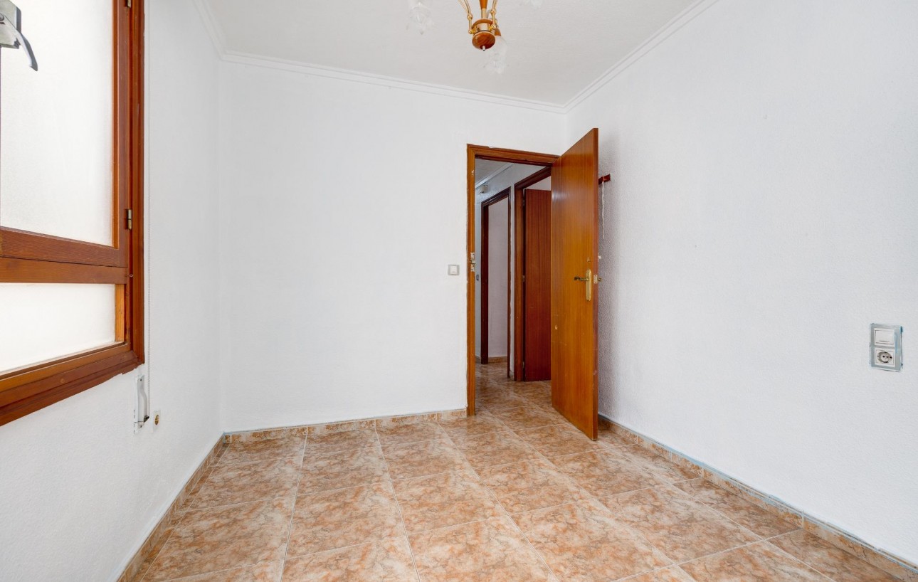 Resale - Lägenhet - Torrevieja - Acequion