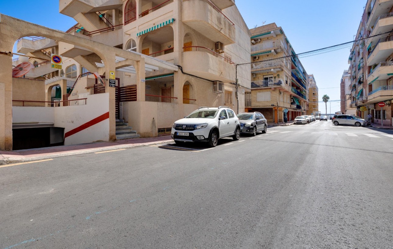 Resale - Lägenhet - Torrevieja - Acequion