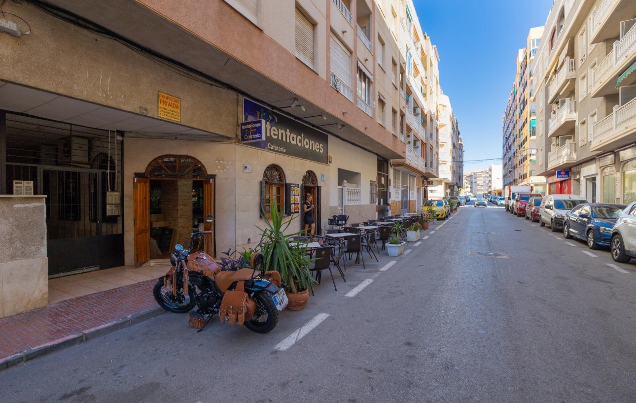 Resale - Lägenhet - Torrevieja - Playa de los locos