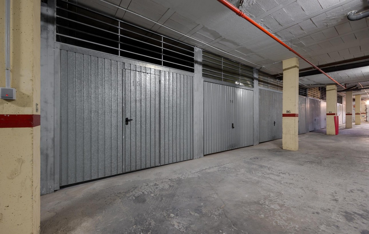 Revente - Garage - Torrevieja - Aguas Nuevas