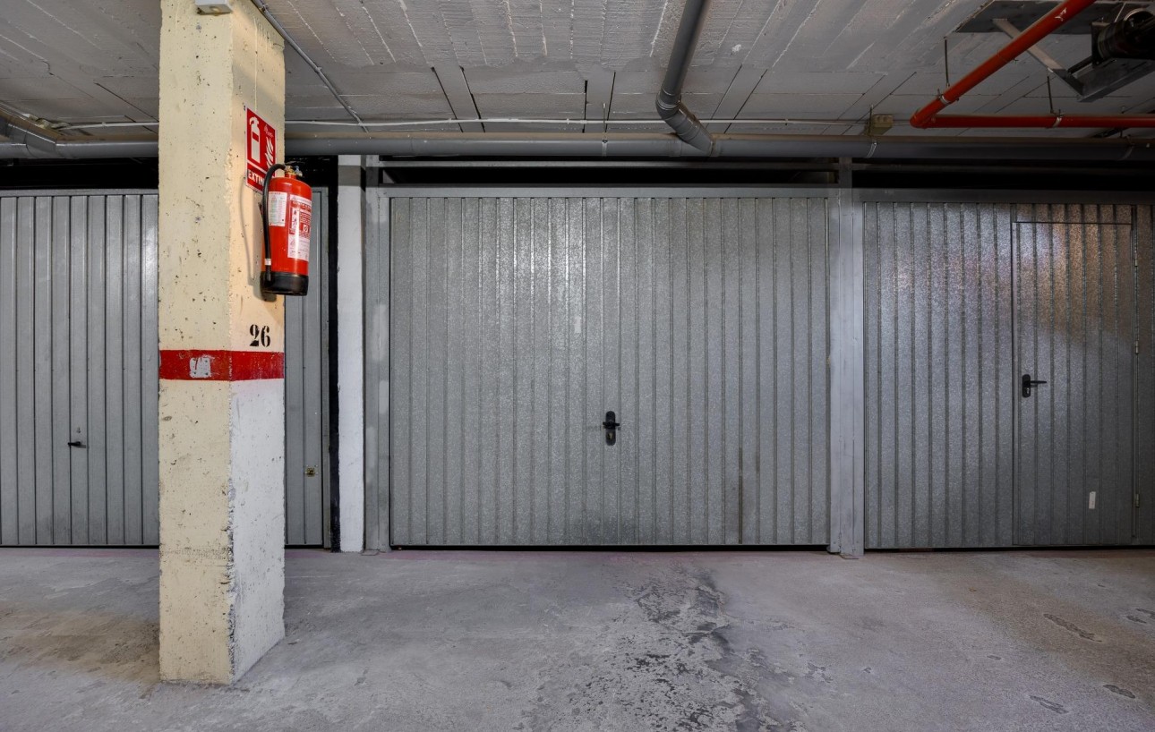 Revente - Garage - Torrevieja - Aguas Nuevas