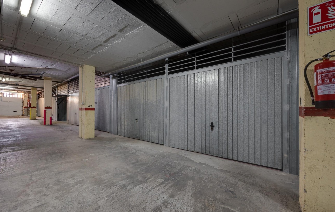 Revente - Garage - Torrevieja - Aguas Nuevas