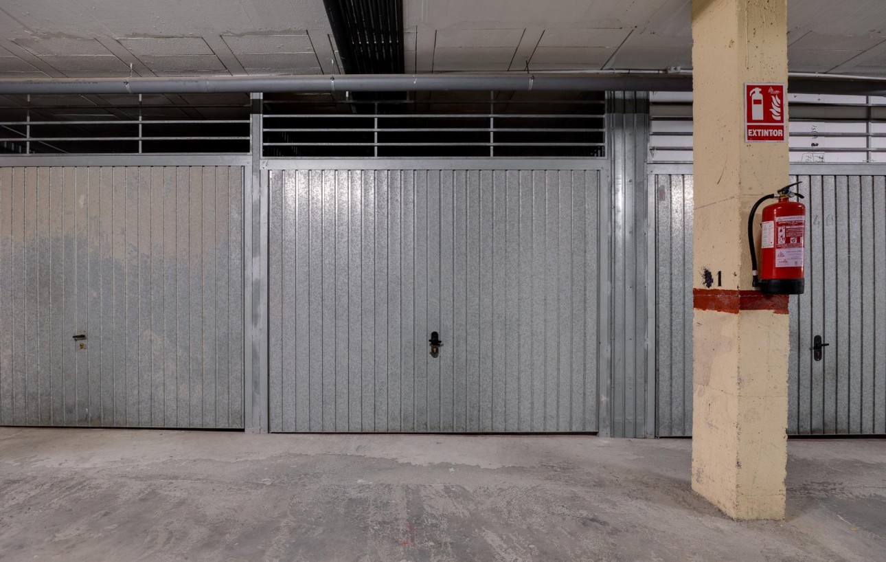 Revente - Garage - Torrevieja - Aguas Nuevas