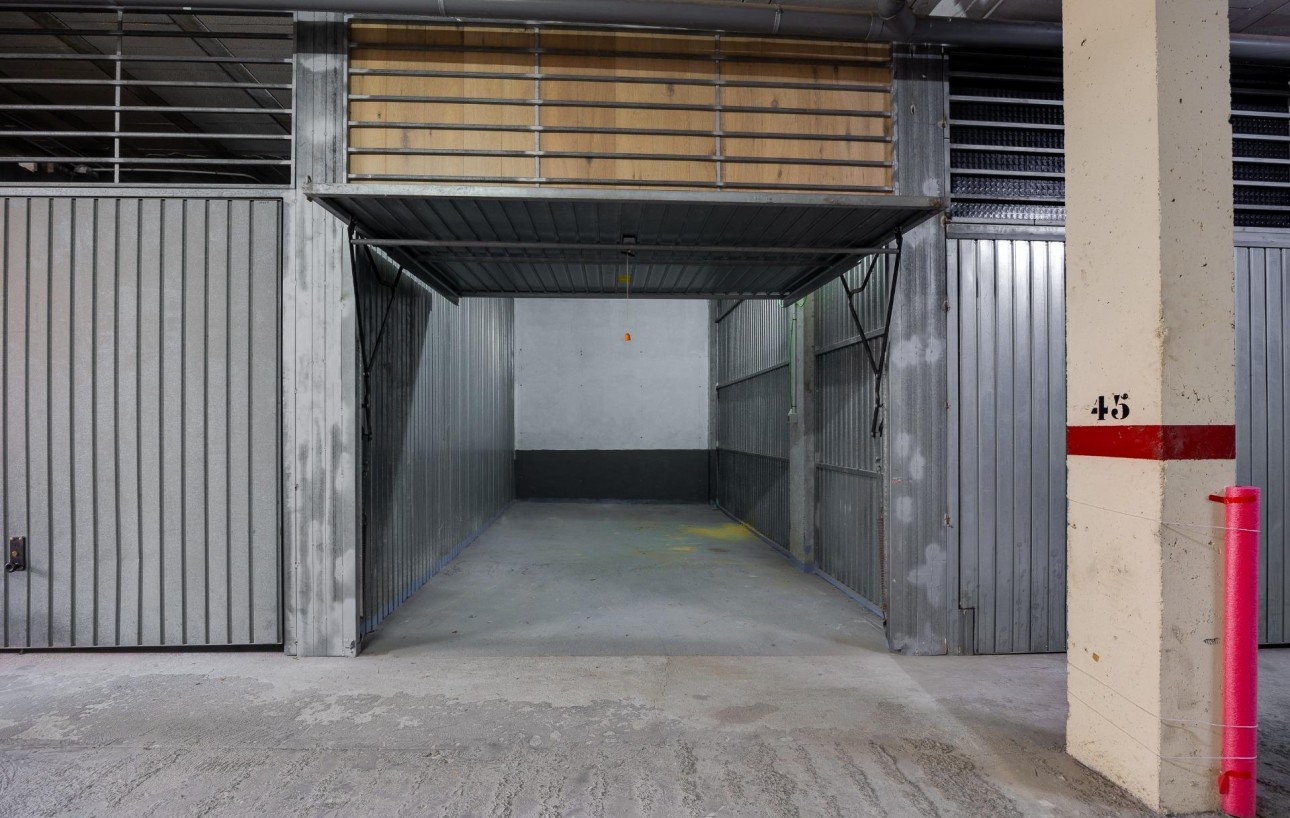 Revente - Garage - Torrevieja - Aguas Nuevas