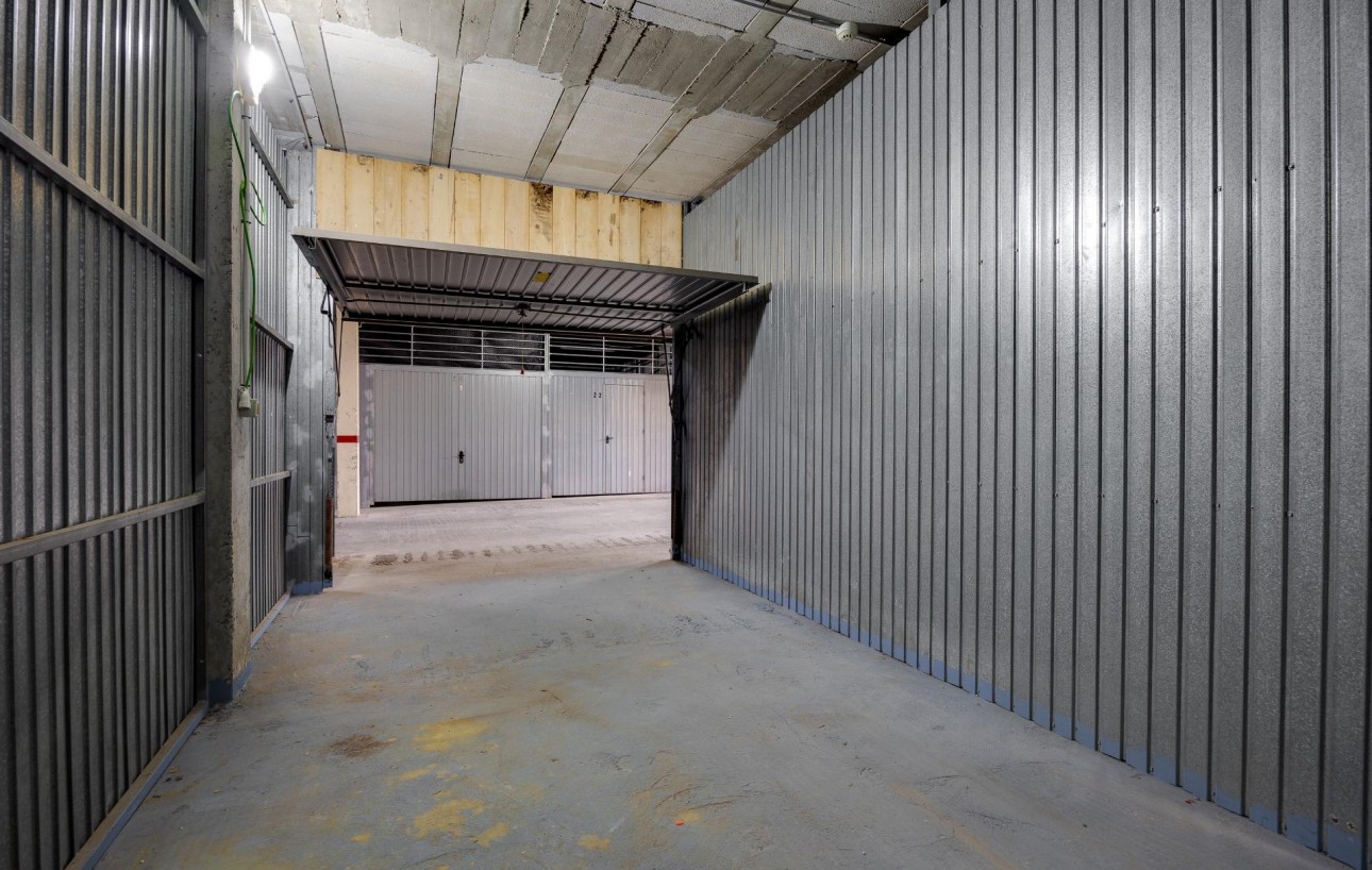 Revente - Garage - Torrevieja - Aguas Nuevas