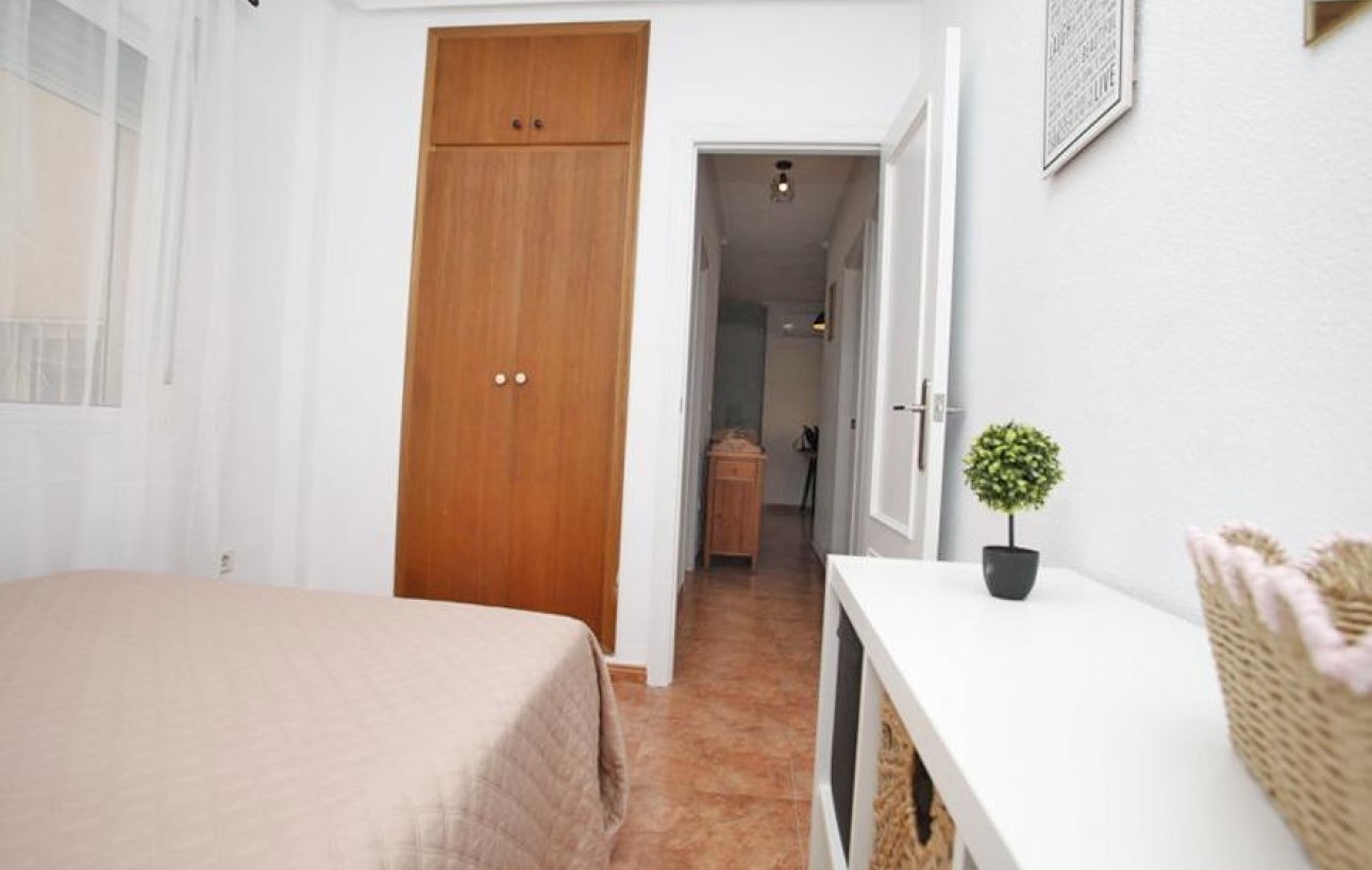 Resale - Lägenhet - Torrevieja - Centro