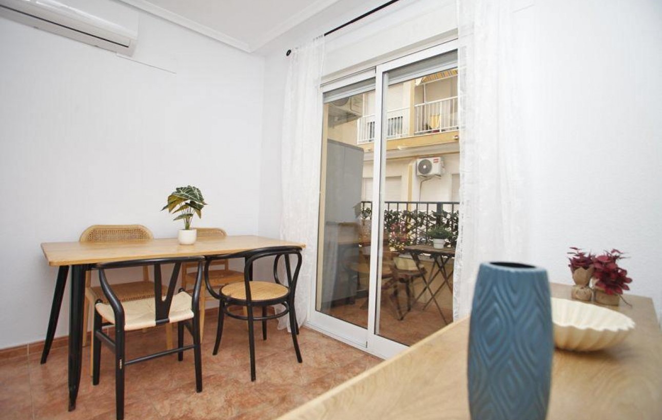 Resale - Lägenhet - Torrevieja - Centro