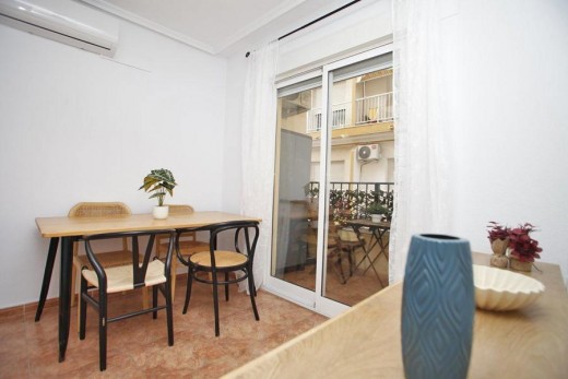 Resale - Lägenhet - Torrevieja - Centro