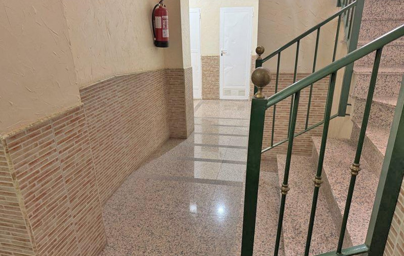 Resale - Lägenhet - Torrevieja - Centro