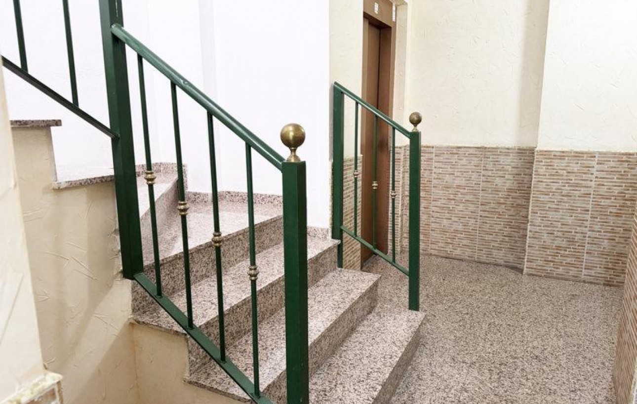 Resale - Lägenhet - Torrevieja - Centro