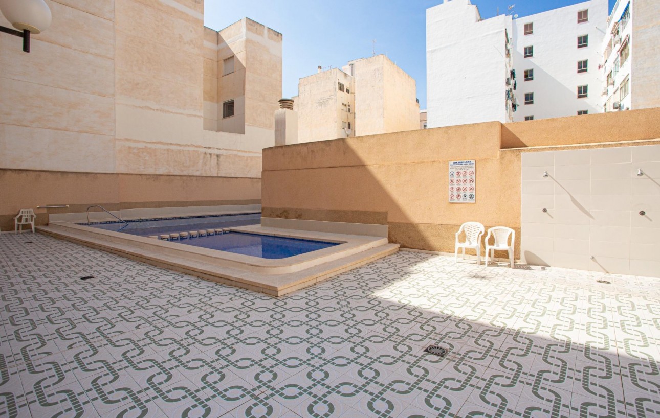Resale - Wohnung - Torrevieja - Centro