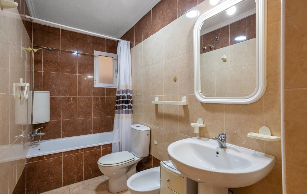 Resale - Wohnung - Torrevieja - Centro