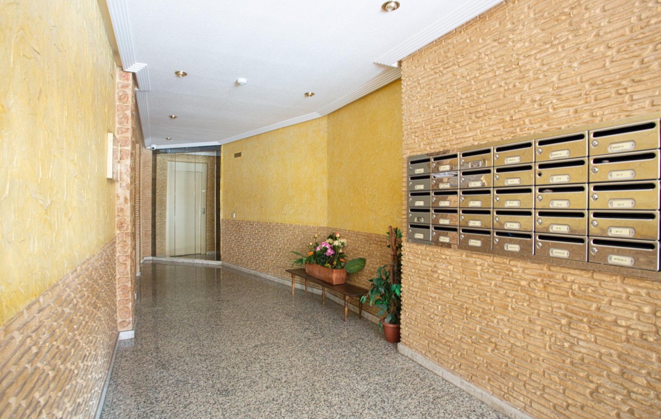 Resale - Wohnung - Torrevieja - Centro