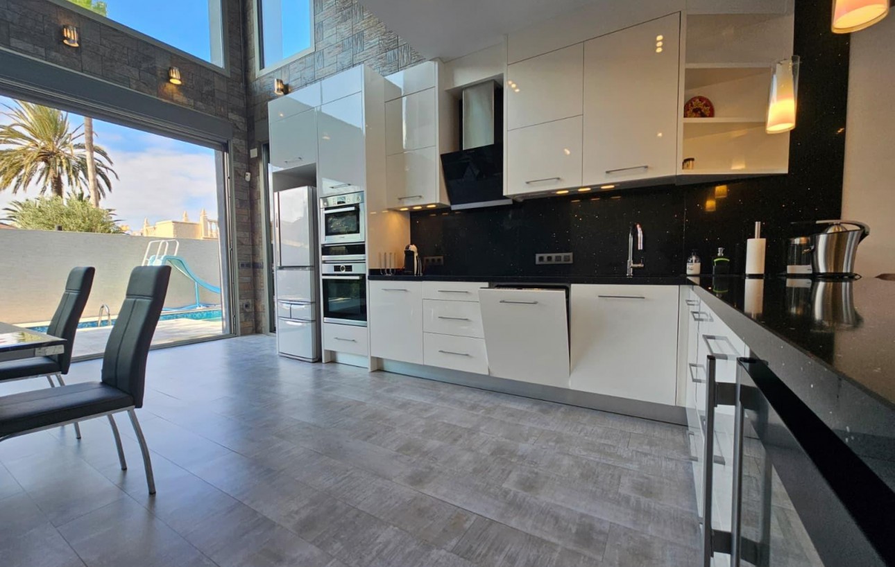 Resale - Villa de Lujo - Torrevieja - Los Angeles