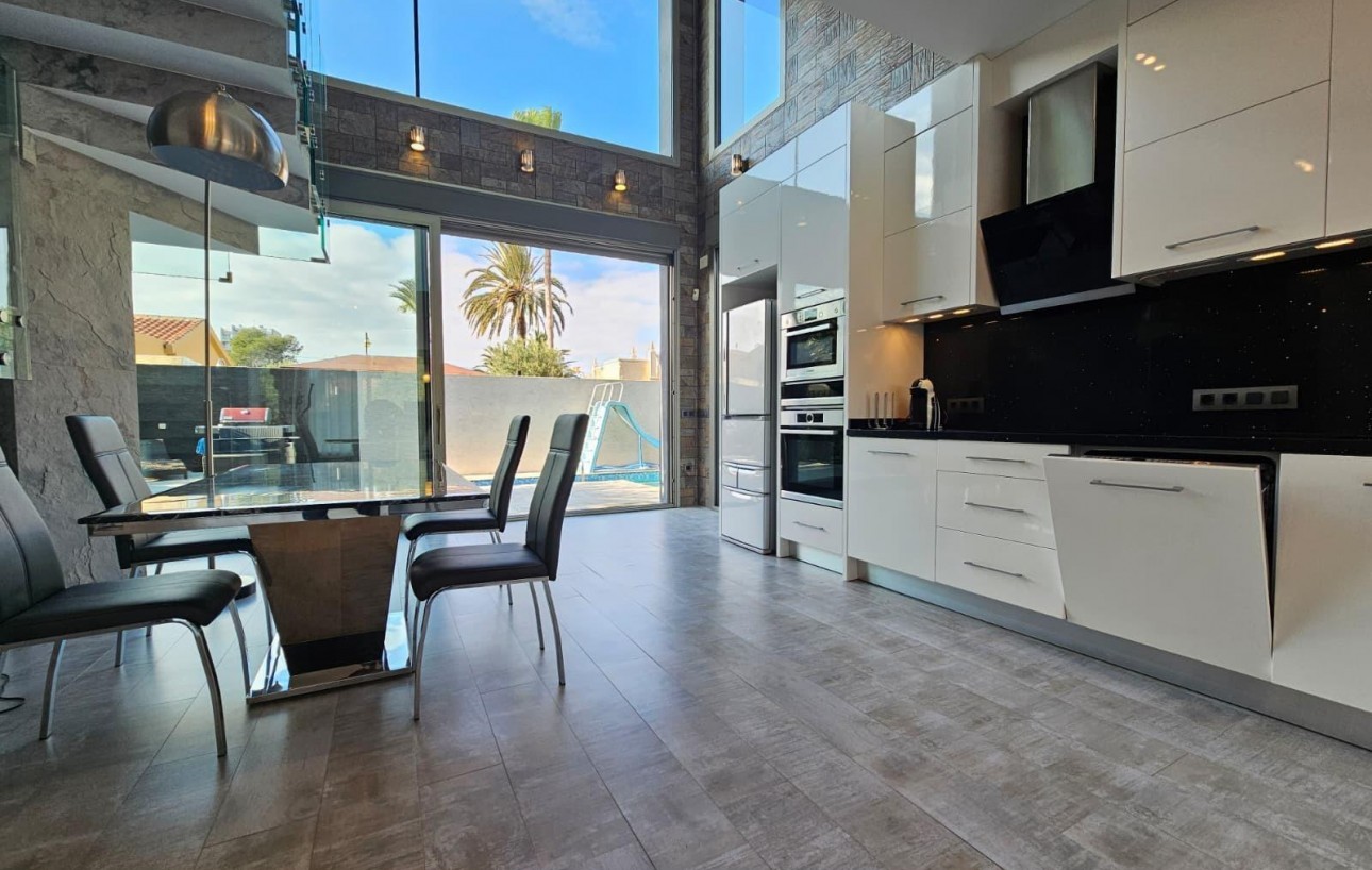 Resale - Villa de Lujo - Torrevieja - Los Angeles