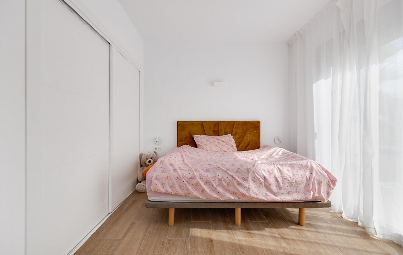 Sale - Chalet - Torrevieja - Los Frutales