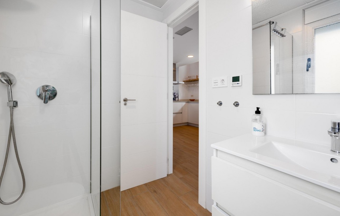 Sale - Chalet - Torrevieja - Los Frutales