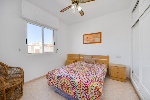Resale - Lägenhet - Torrevieja - Playa de los Naufragos