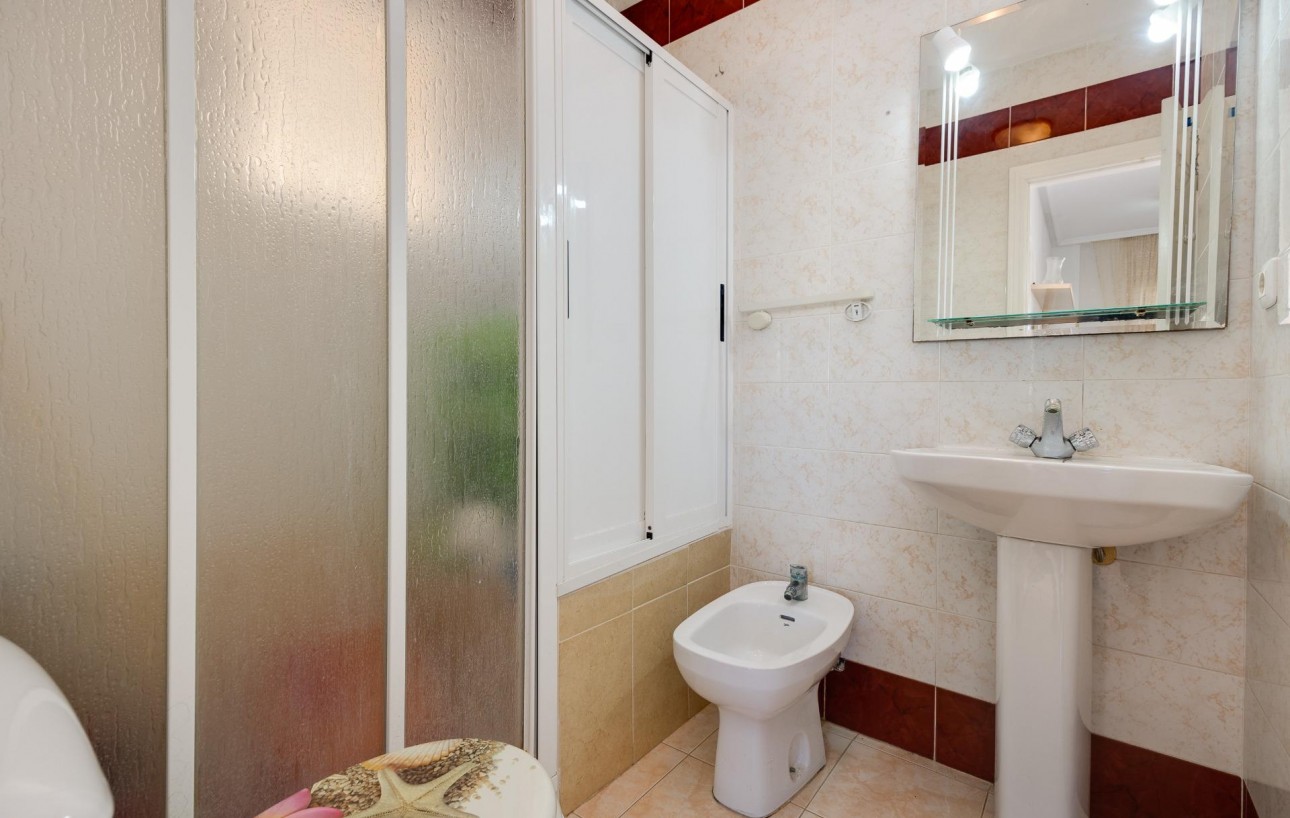 Resale - Lägenhet - Torrevieja - Playa de los Naufragos