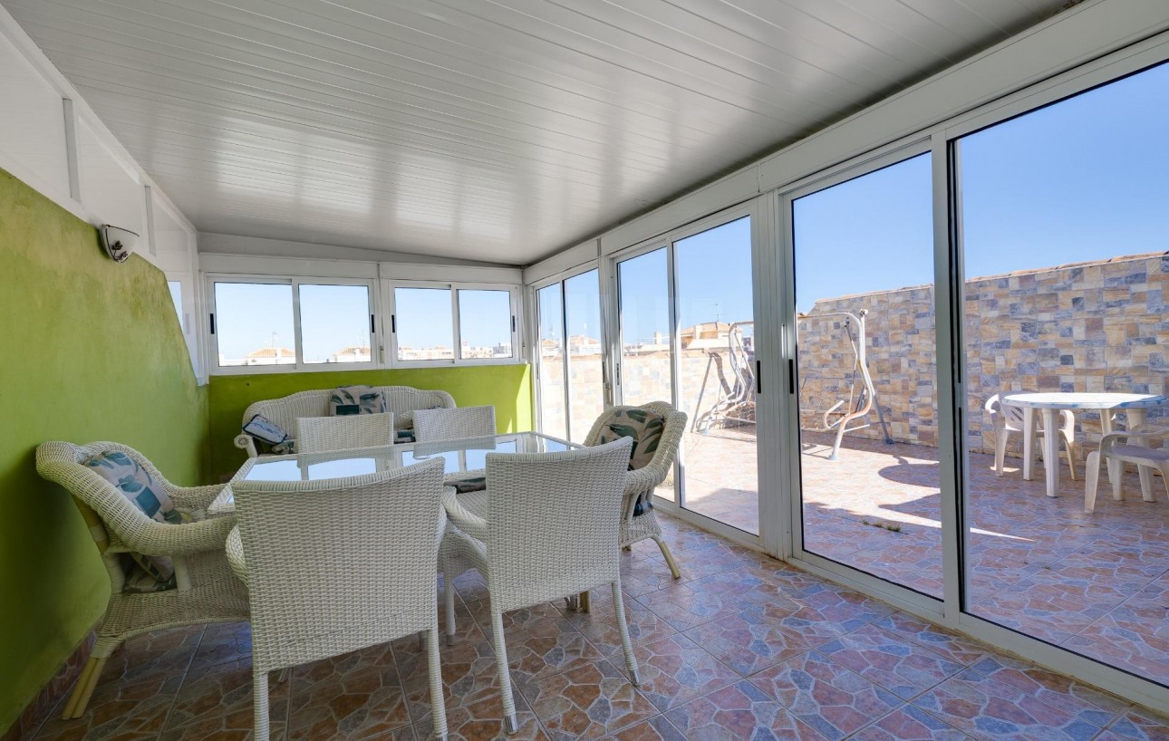 Resale - Lägenhet - Torrevieja - Playa de los Naufragos