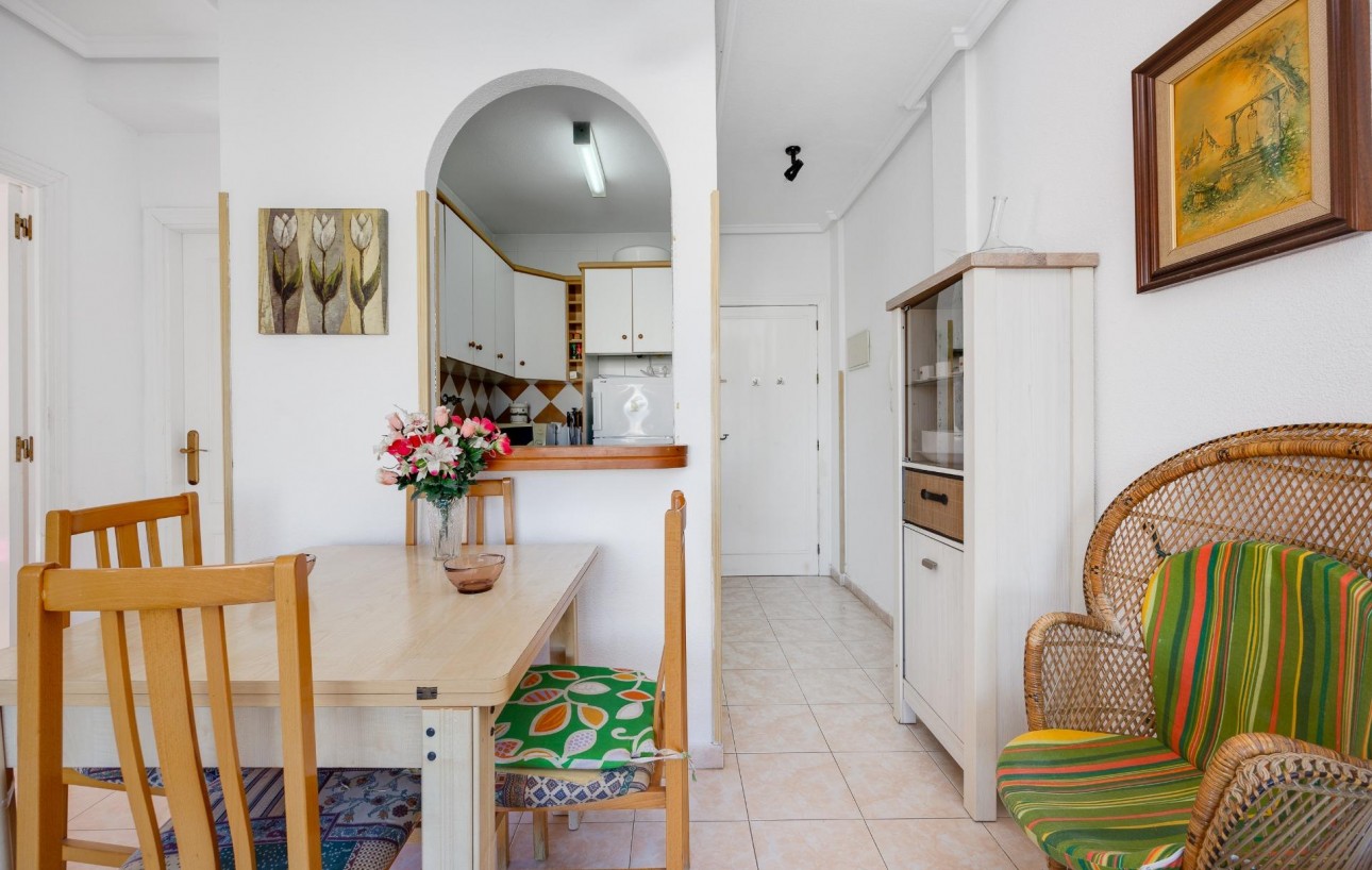 Resale - Lägenhet - Torrevieja - Playa de los Naufragos