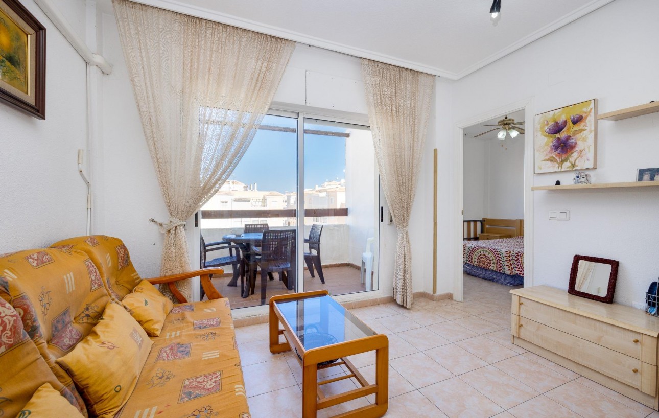 Resale - Lägenhet - Torrevieja - Playa de los Naufragos