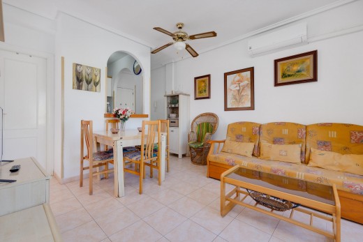 Resale - Lägenhet - Torrevieja - Playa de los Naufragos